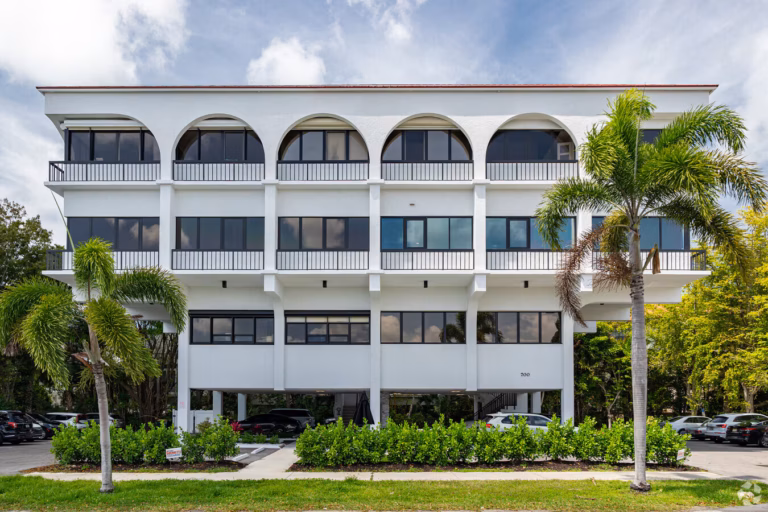 Veronawalk Realty Office in downtown Naples, FL